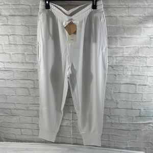 Fabletics Woman’s White Joggers